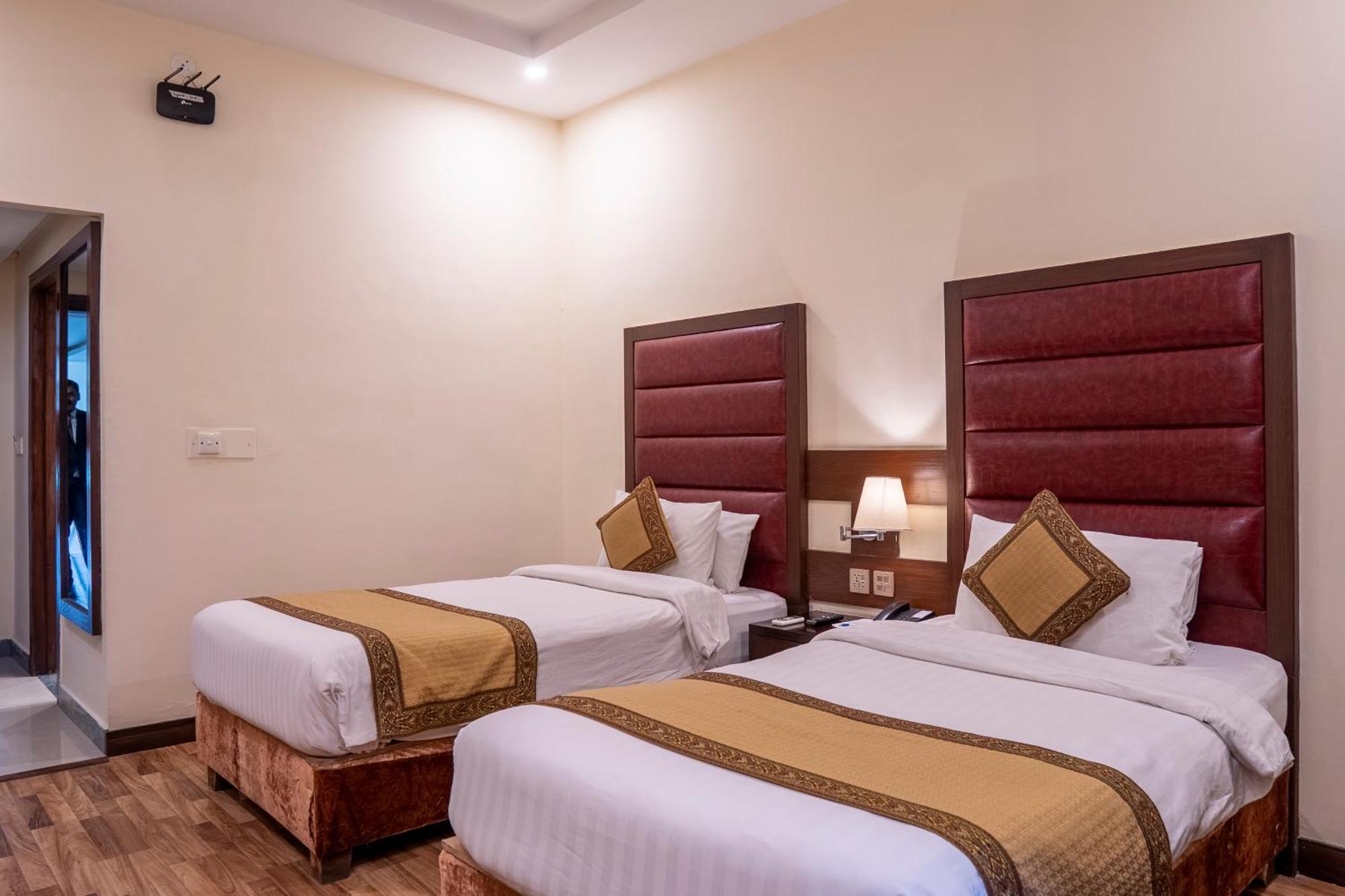 Legend Hotel Islamabad Extérieur photo